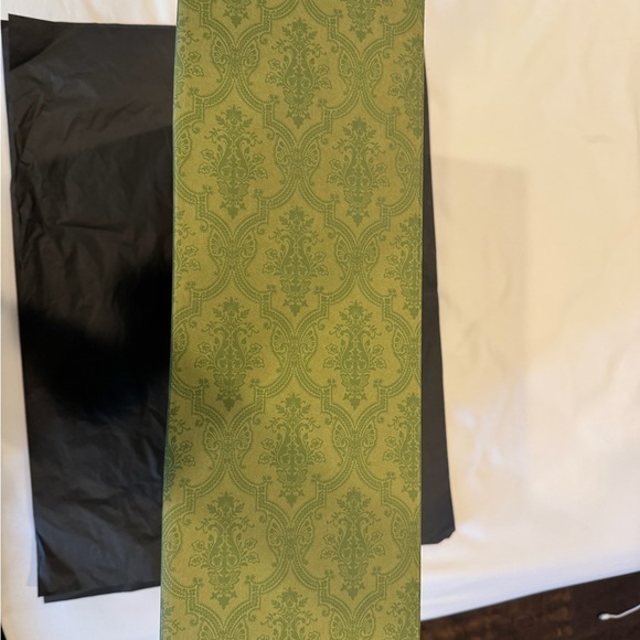 Gucci Gift Box - Picture 7 of 13